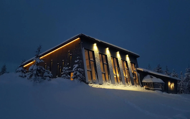 Santa's Igloos Arctic Circle