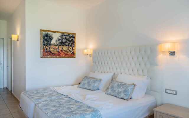 Delfina Tropic Beach