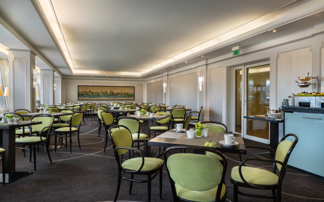 Garner Hotel Hamburg Wandsbek Marktplatz by IHG