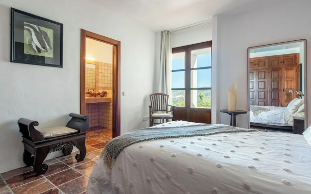 San Josep 6-bed Villa, Sleeps 14, Pool & Sea View