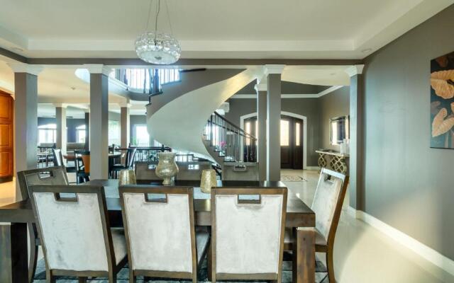 Luxury Getaway with Pool and Amazing Ocean view - Montego Bay