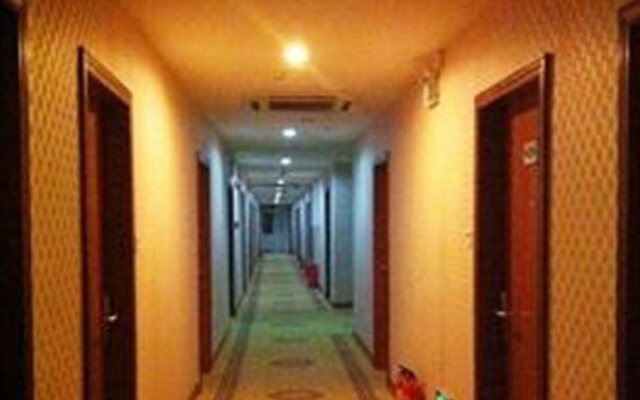 Golden Flower Hotel