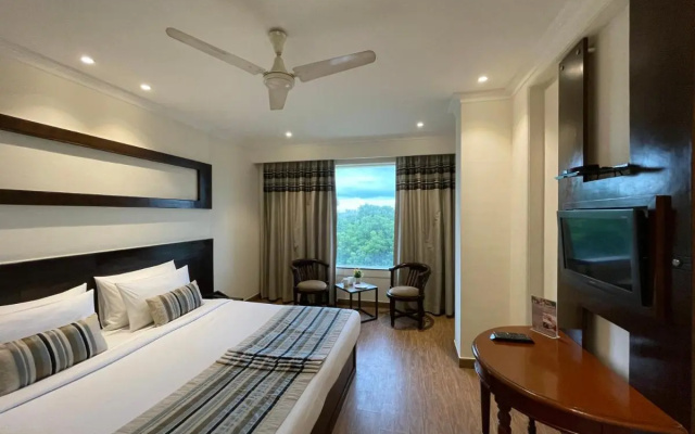 Royale Sarovar Portico Agra