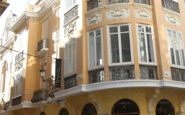 Echegaray Suites