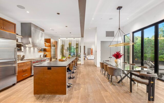 Beverly Glen Hillside Haven