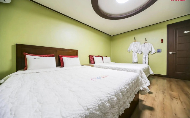 Goodstay World Hotel