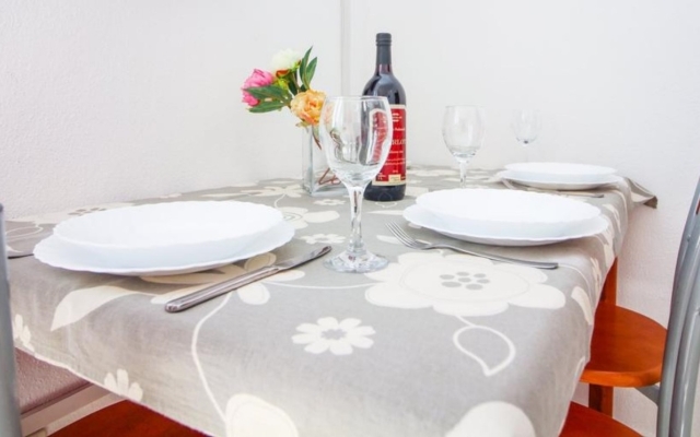 Apartment Šara - free parking A2 Primosten, Riviera Sibenik