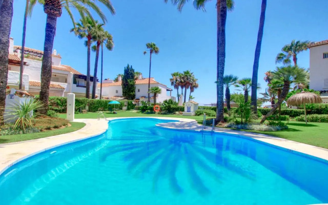 1176 beach front 2 pools bahia