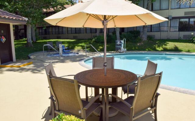 Best Western Valencia Inn