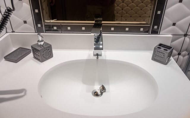 Luxury Living Apartments and Spa