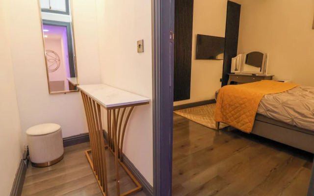 The Cloud Apartment 1