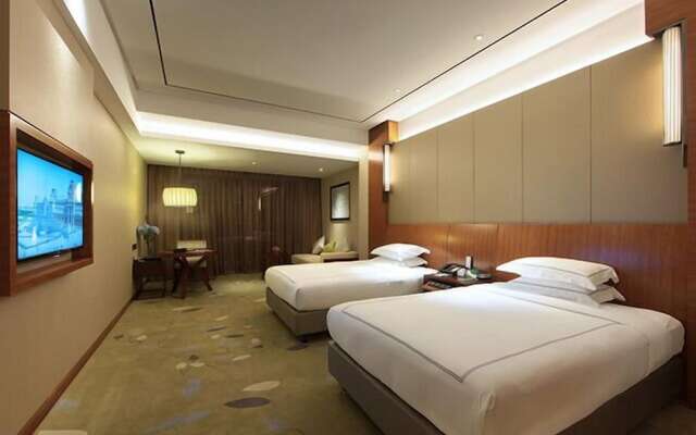 Luan Suntone Plaza Hotel