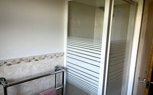 Immaculate 5 Bedroom House Outside Stornoway