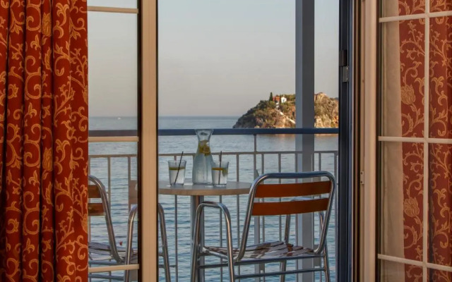 Hotel Tolo