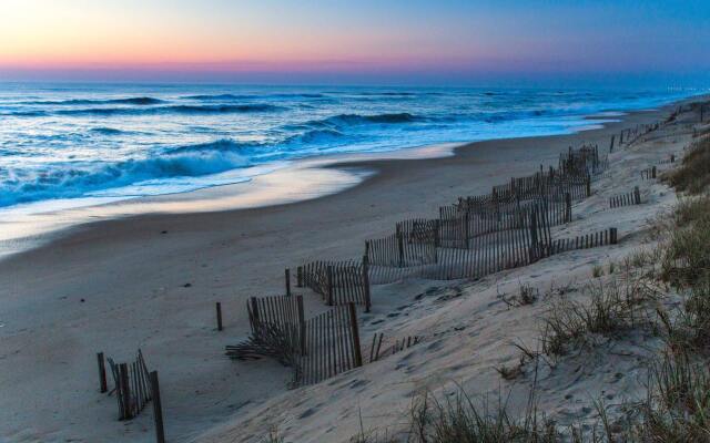 Holiday Inn Express Nags Head Oceanfront by IHG