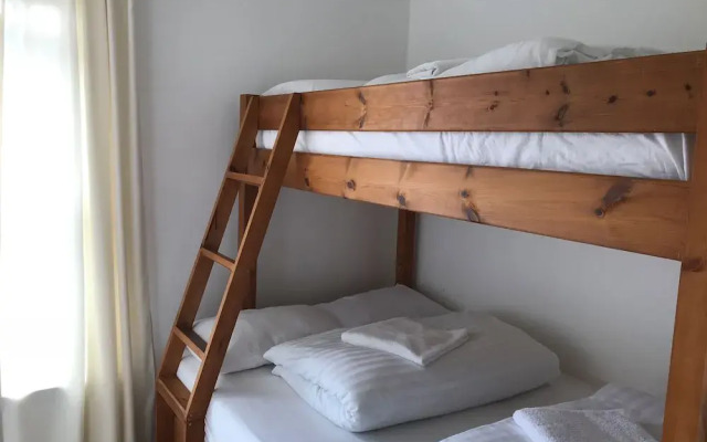 Reef Lodge Apartments