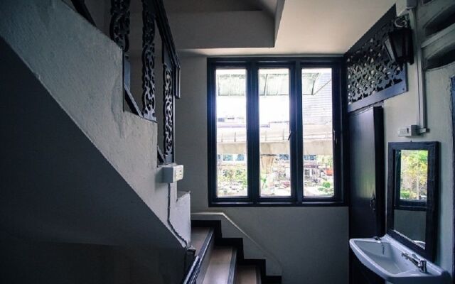 YHA Bangkok Downtown at Station S3 - Hostel