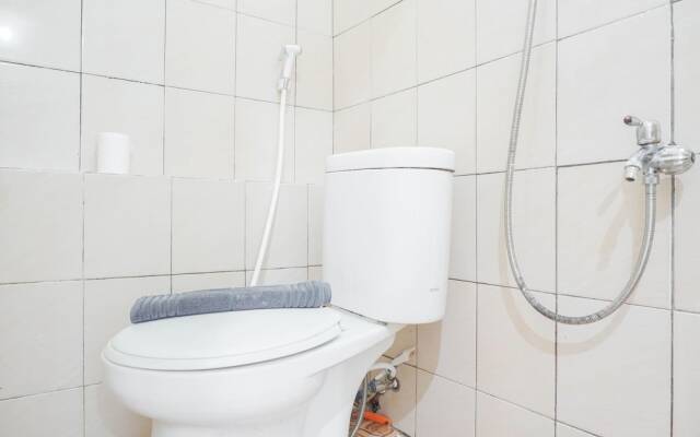 Nice And Cozy Living 2Br At Green Pramuka City Apartment