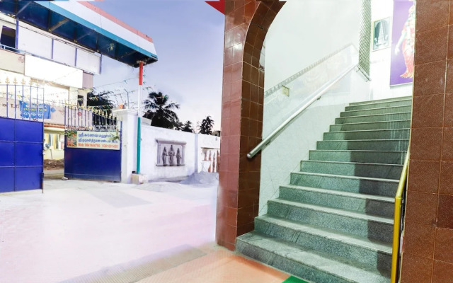 Sree Ganesh Mahal by OYO Rooms