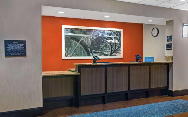 Hampton Inn & Suites Augusta West