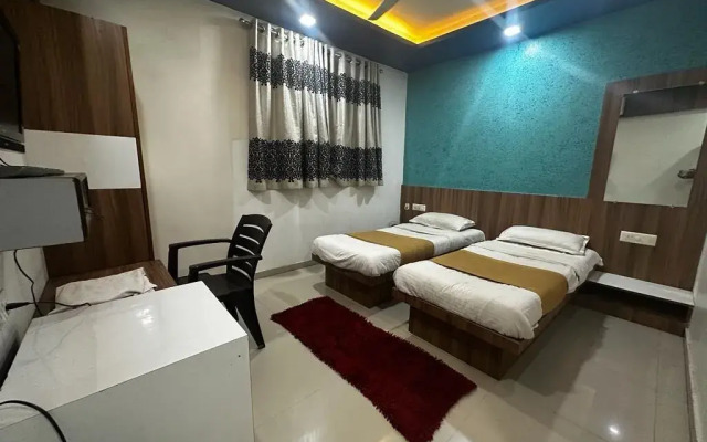 Hotel Capital by OYO Rooms