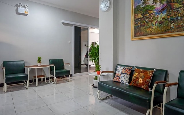 RedDoorz near Jalan Adi Sucipto Solo