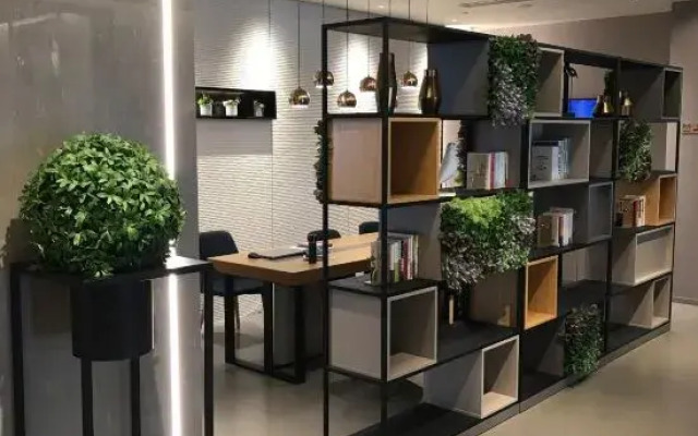Hongcheng Hotel (Turpan Silk Avenue Government Affairs Service Center Branch)