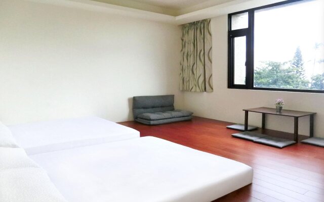 Migratory Birds Hotel