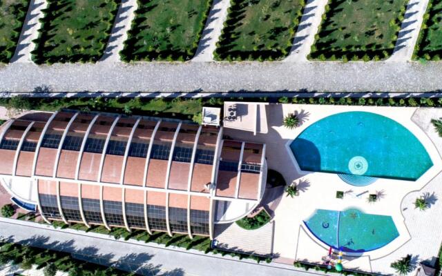 Green City Resort