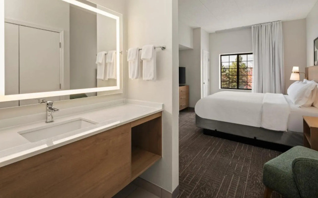 Staybridge Suites MPLS-Maple Grove/Arbor Lakes by IHG