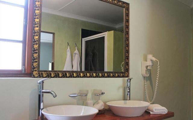 Olive Garden Country Lodge