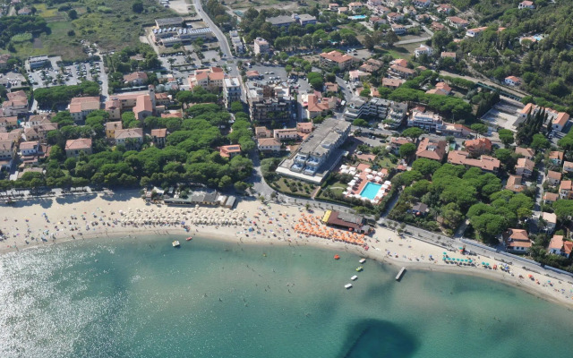 Mistral Hotel