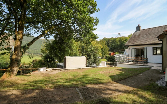 The Coach House at Plas Dolguog