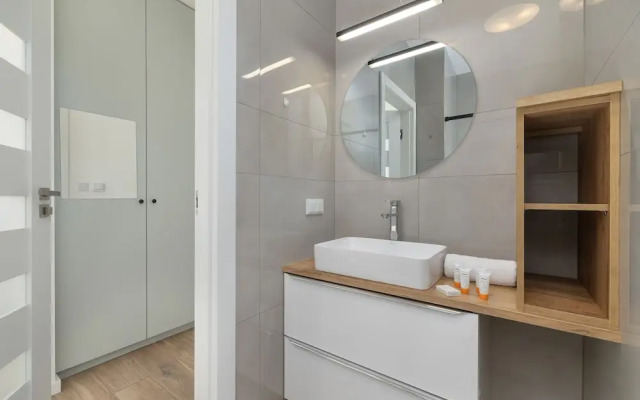 Krakow Podgorze by Renters
