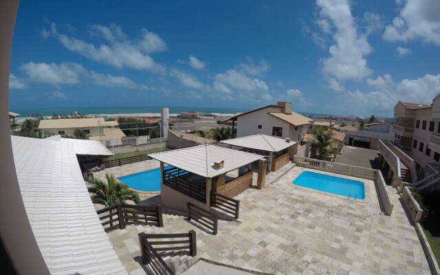 Apto 4 suites com ar para 15 pessoas