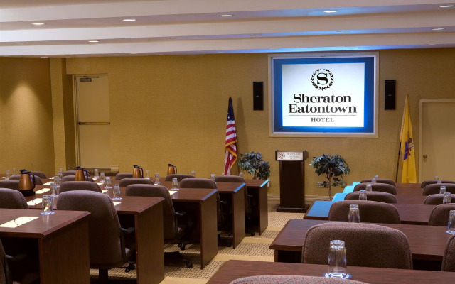 Sheraton Eatontown Hotel