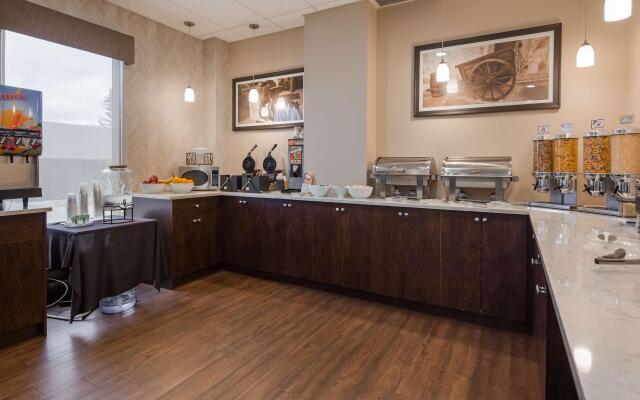 Days Inn by Wyndham Airdrie
