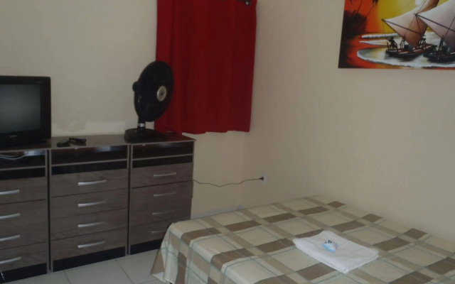 Metropolis Pousada & Hostel