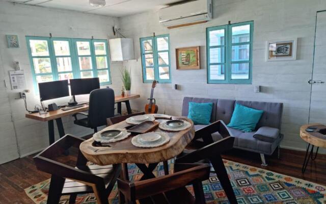 Hermosa Cabaña Caribeña en la Laguna de Bacalar