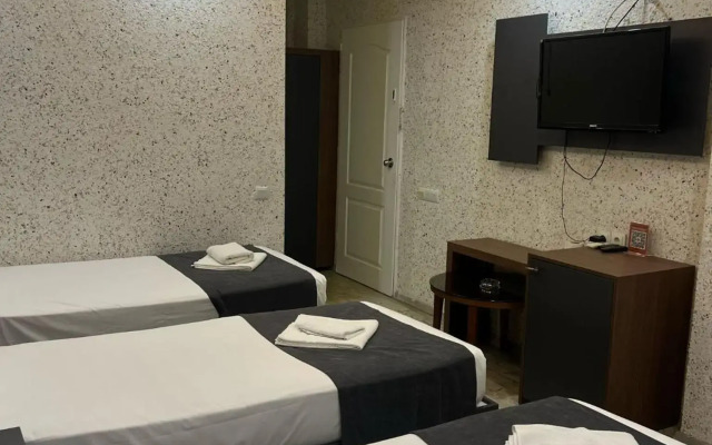 Luna Hotel