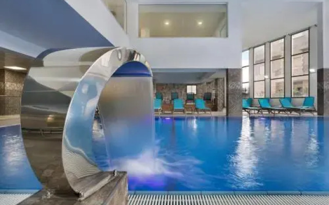 Ramada Olivie Nazareth