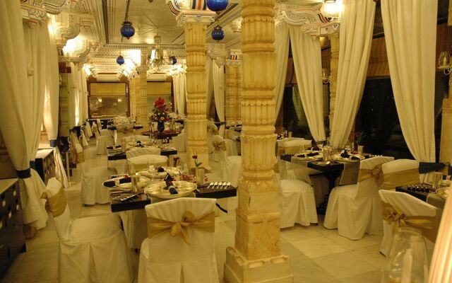 Jagmandir Island Palace