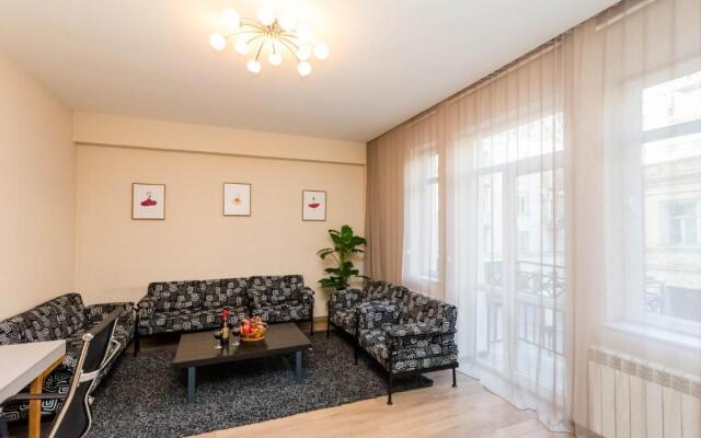 Serviced Apartment on Rustaveli Avenue 3