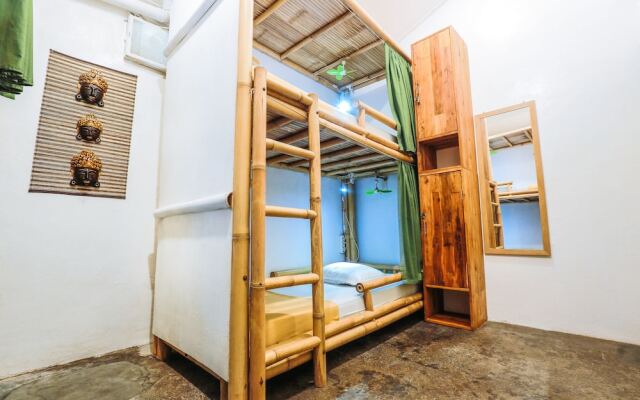 Snooze Guesthouse Yogyakarta - Hostel
