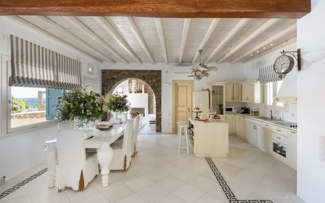 Etesians Suites & Villas