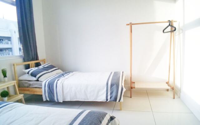 Teiw Family Homestay at Skypod Residence Puchong