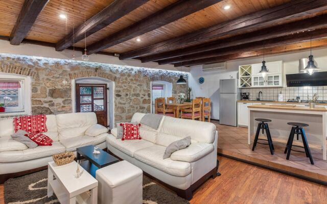 Beautiful Home in Krasica With Sauna, Wifi and 2 Bedrooms