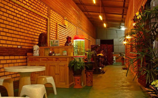 Phumthadarommanee Resort