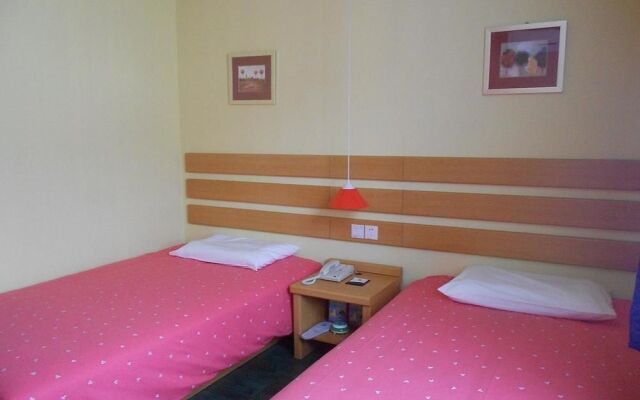 Home Inn (Chengdu Shuangqiao Road Metro Station)
