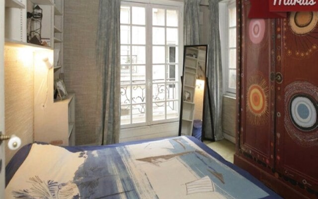 Designer Stay - Bastille Terrace